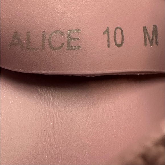 Brighton Lavender Alice Sandal Thong Flat Leather Womens Sz 10M Silver Medallion - Picture 10 of 14